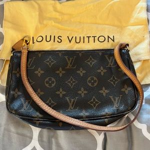 Authentic Louis Vuitton Clutch